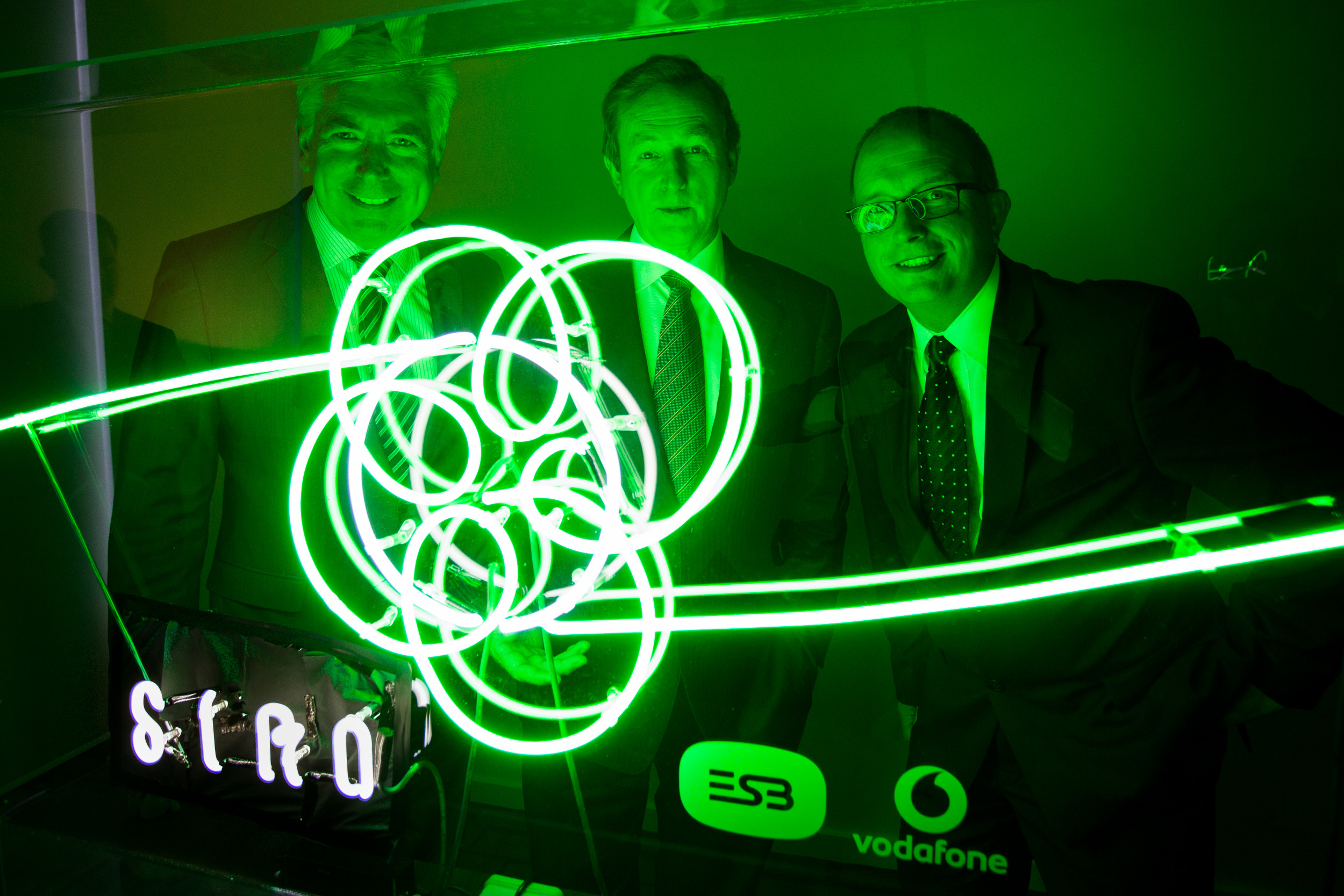 ***AN TAOISEACH ENDA KENNY AND MINISTER FOR COMMUNICATIONS ALEX WHITE UNVEIL SIRO AS IRELAND’S FIRST 100% FIBRE-TO-THE-BUILDING BROADBAND NETWORK*** No Repro Fee 14-5-2023 Picture shows from left ; Minister for Communications, Energy and Natural Resources Alex White TD; An Taoiseach Enda Kenny TD; and Sean Atkinson, SIRO CEO;  at the unveiling of SIRO, the new brand of ESB and Vodafone’s fibre broadband joint venture company.Pic:Naoise Culhane-no fee SIRO is investing €450 million in building Ireland’s first 100% fibre-to-the-building broadband network, offering speeds from 200 Mbps to 1000 Mbps to 500,000 premises in fifty regional towns, revolutionising the broadband market in Ireland.  SIRO will deliver an open access network, which means that it will be available to all telecoms operators in Ireland on a wholesale basis to resell to their customers. As part of the announcement, it was revealed that SIRO will employ 60 people, and a further 200 construction jobs supported across Ireland as part of the rollout of the network.The first ten locations, dubbed Ireland’s first Gigabit towns or “fibrehoods”, to be included in SIRO’s roll-out are Cavan, Dundalk, Westport, Castlebar, Sligo, Carrigaline, Tralee, Navan, Letterkenny and Wexford.Pic:Naoise Culhane-no fee